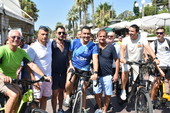 Vannacci tra pedalata, sport e politica a Sanremo: "Lo sport è una scuola di vita, i nostri valori non sono negoziabili" (Foto e Video) Vannacci tra pedalata, sport e politica a Sanremo: "Lo sport è una scuola di vita, i nostri valori non sono negoziabili" (Foto e Video)