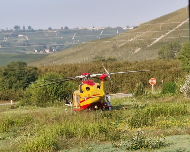 Grave incidente in località Gallo di Grinzane Cavour: giovane centauro trasportato in codice rosso a Verduno Grave incidente in località Gallo di Grinzane Cavour: giovane centauro trasportato in codice rosso a Verduno