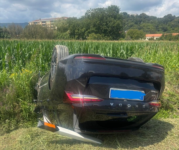 Incidente sull'autostrada A5: due veicoli coinvolti e 4 persone ferite, traffico in tilt