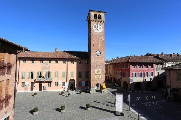 “Cherasco tra le storie” inaugura la sua prima edizione e traina il weekend in provincia di Cuneo tra cultura e intrattenimento