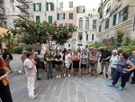 Il Centro Storico non si arrende al declino: in piazza don Gallo il presidio di comunità per riprendersi gli spazi condivisi