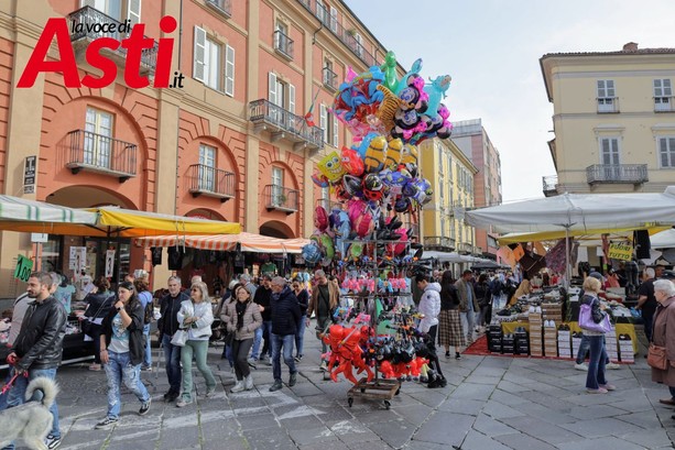 Fiera di Primavera, oggi Asti si veste a festa: 300 bancarelle nel centro storico