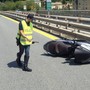 Tragedia sulla A7, morto un quarantaseienne alla guida di uno scooter