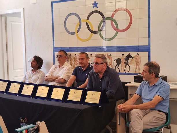 Calcio. Il Coni Savona ha celebrato le società promosse, per loro una targa speciale
