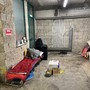 Sanremo: degrado e scarsa manutenzione alla stazione ferroviaria, luoghi trasformati in 'monolocali' dai clochard (Foto)