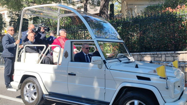 Papa Leone a Monaco: una visita storica tra fede, dialogo e impegno sociale “Nella Bibbia sono i piccoli che fanno la storia" (Foto e Video) Papa Leone a Monaco: una visita storica tra fede, dialogo e impegno sociale “Nella Bibbia sono i piccoli che fanno la storia" (Foto e Video)