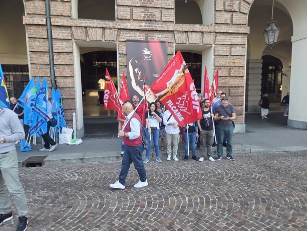 &quot;Con mille euro a Torino non si vive&quot;: in sciopero i vigilantes del Piemonte