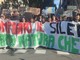 In marcia per dire stop al cambiamento climatico: partita la manifestazione da piazza Statuto