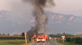 Auto rubata trovata in fiamme nelle campagne di Sommariva Bosco