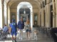 Covid, via le mascherine all’aperto: a Torino non manca chi le indossa comunque [FOTO]