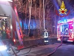 Nottata di fuoco a Varese, in fiamme quattro auto